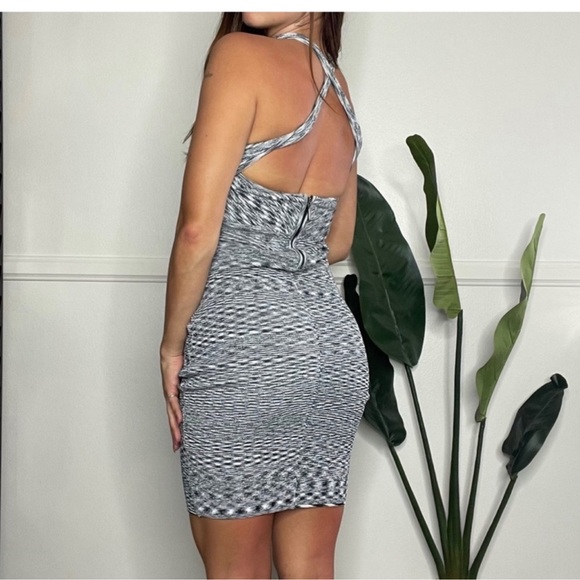 GUESS MINI DRESS - Picture 3 of 5